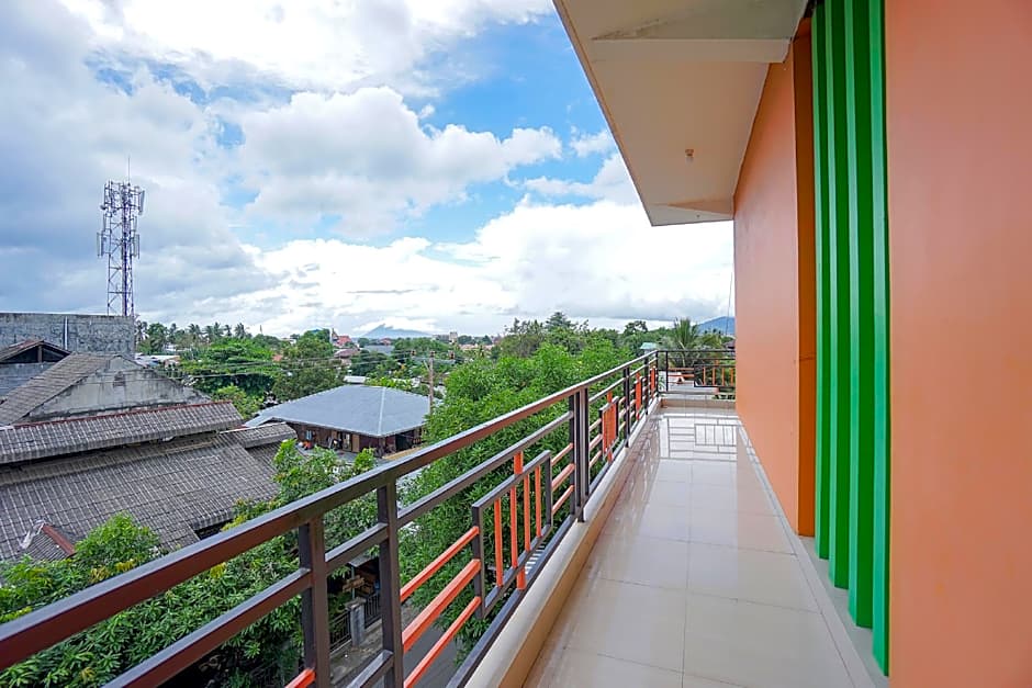 Oxy Townhouse – Manado, ID
