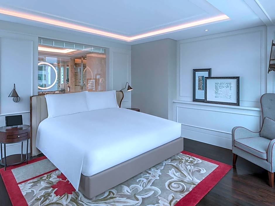 Photo 1 of 4 of Club Junior 1 King Bed Suite
