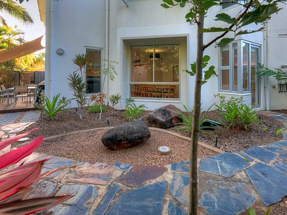 Maggies Beachfront Apartment 9