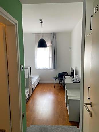 Art - Economy Twin Room