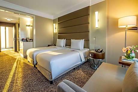 Executive Twin Suite - Smoking