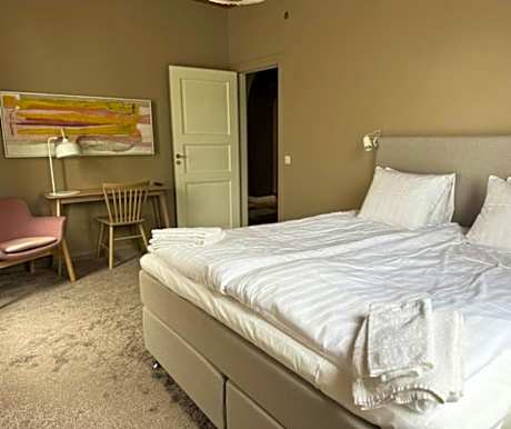 Family Two-Bedroom Apartment with View - Annex