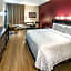 Red Roof Inn PLUS+ Long Island - Garden City