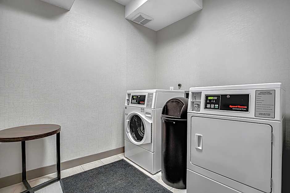 Holiday Inn Express Hotel & Suites Portland - Jantzen Beach By IHG