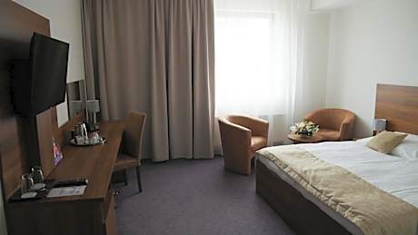 Deluxe Double Room with Free Mini-bar - Refilled Daily