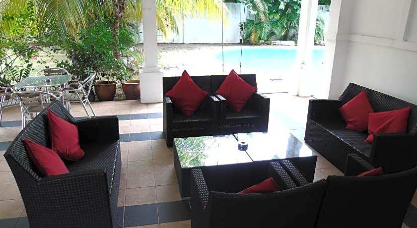 Rumah Putih B&B near KLIA