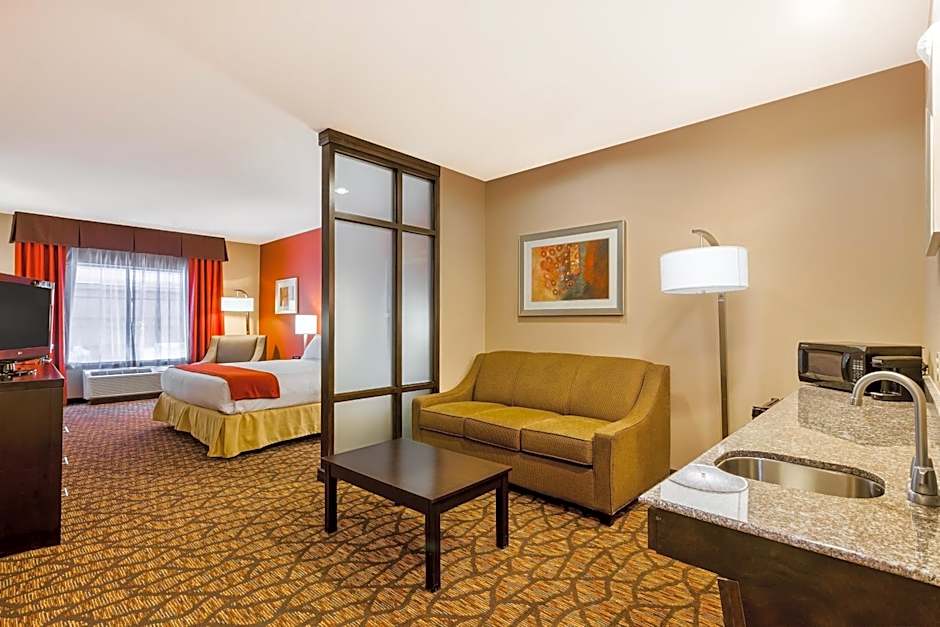 Holiday Inn Express and Suites Alpine By IHG