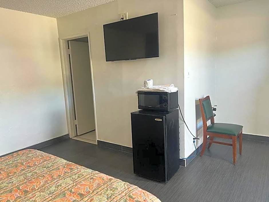 Pomona Inn Motel