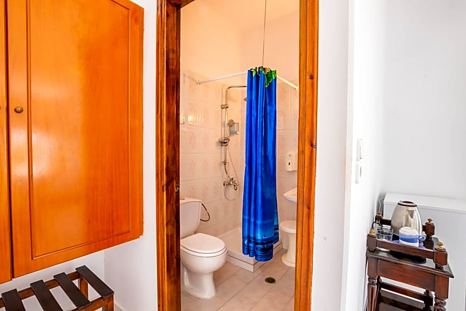 Perama Hotel, Karpathos