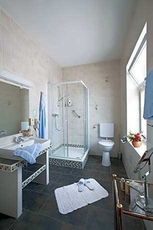 Single Room with Bathroom