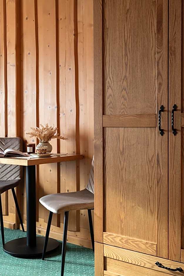 Willa Podhalanka Jacuzzi & sauna - drewniany dom dla 20 osób