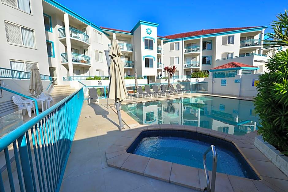 Paradise Isles Apartments