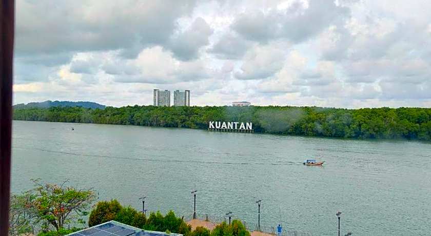 Riverbank Hotel by MRVJ BUSINESS