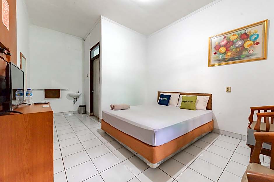 RedDoorz @ Hotel Pondok Kurnia near Buah Batu Bandung