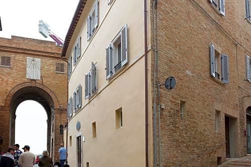 Porta Santa Lucia