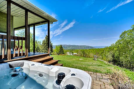 Idyllic Nature Retreat - Hot tub and Scenic Views