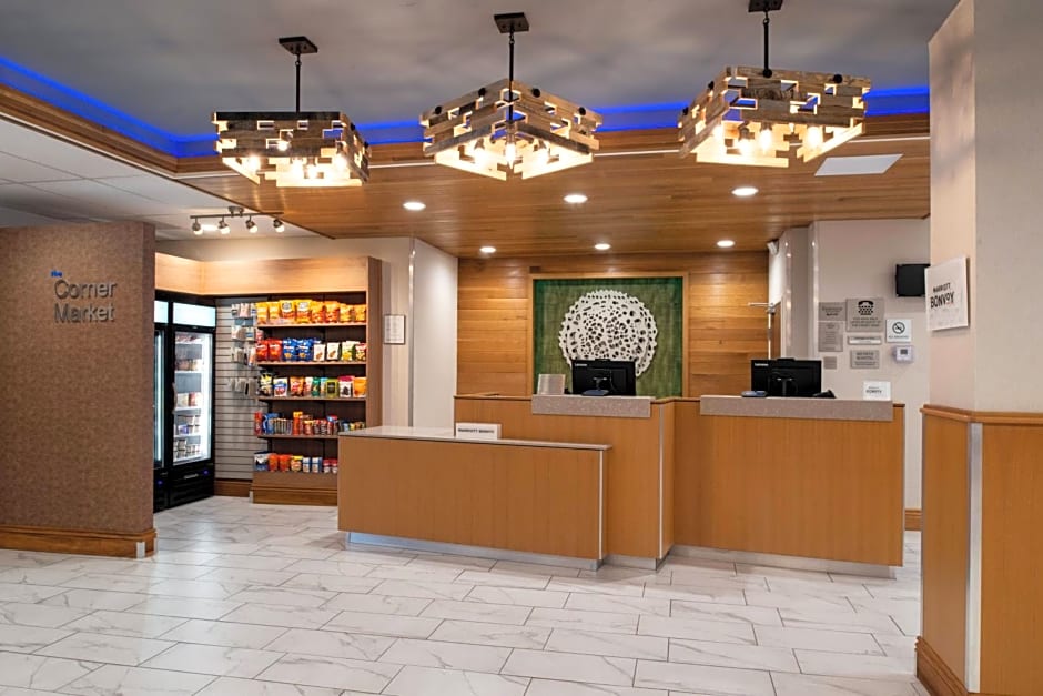 Fairfield Inn and Suites by Marriott Bakersfield Central