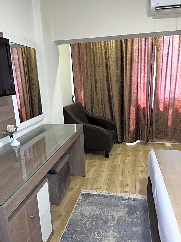 Jewel Al Nasr Hotel & Apartments