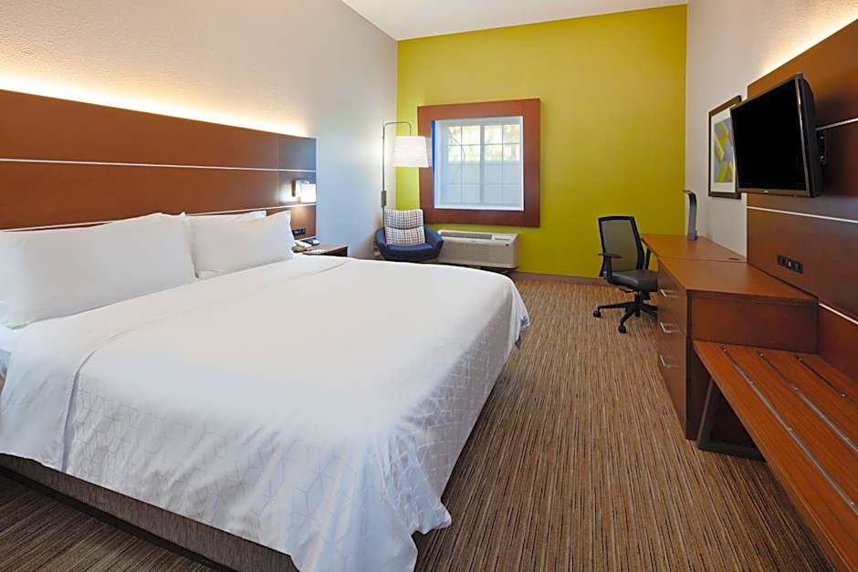 Holiday Inn Express & Suites Rancho Mirage By IHG