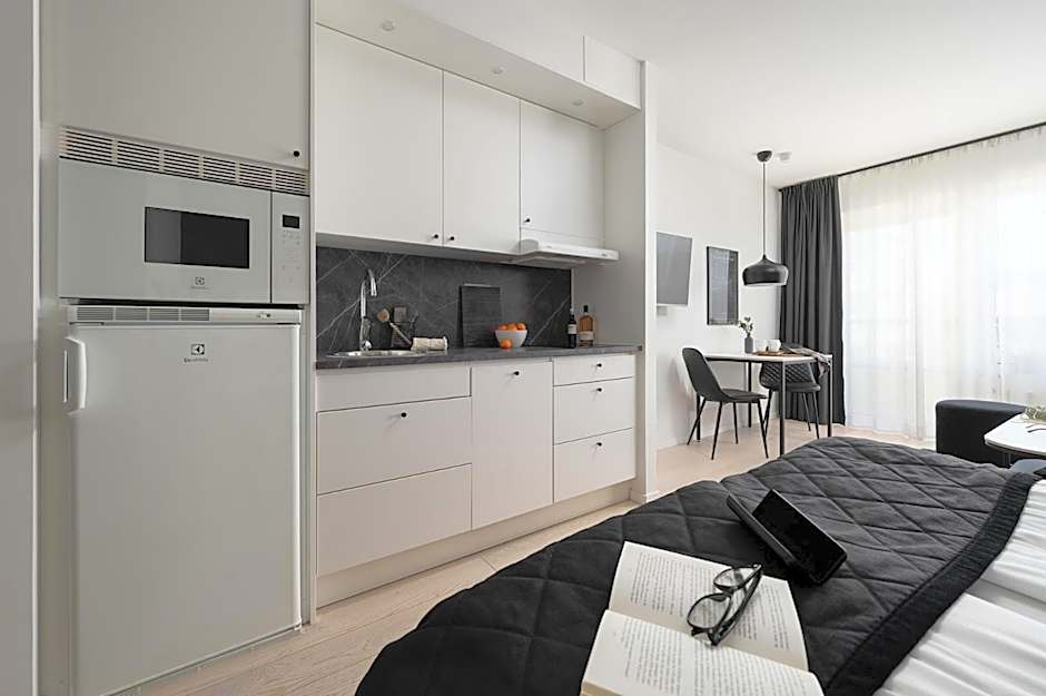 Sky Hotel City Apartments