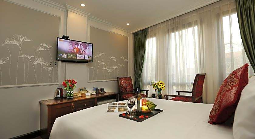 Golden Sail Hotel & Spa