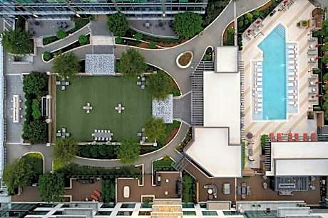 Epicurean Atlanta, Autograph Collection