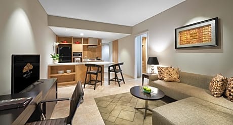 Apartment with Balcony and Kitchen