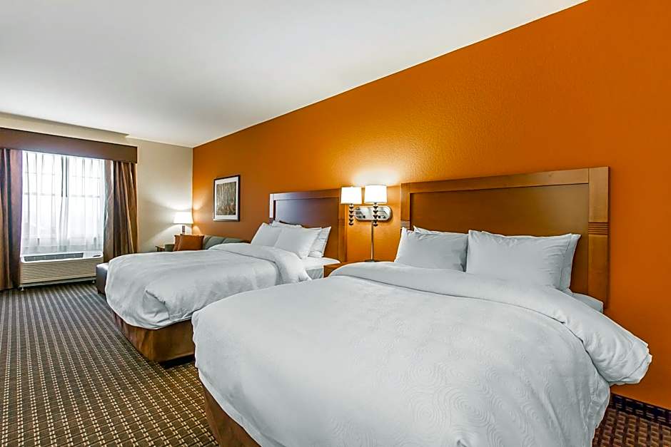 Photo 1 of 4 of 1 Bedroom 2 Queen Beds Suite