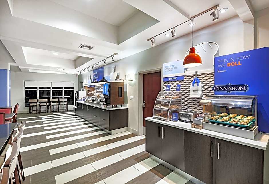 Holiday Inn Express Hotel and Suites Shreveport South Park Plaza By IHG