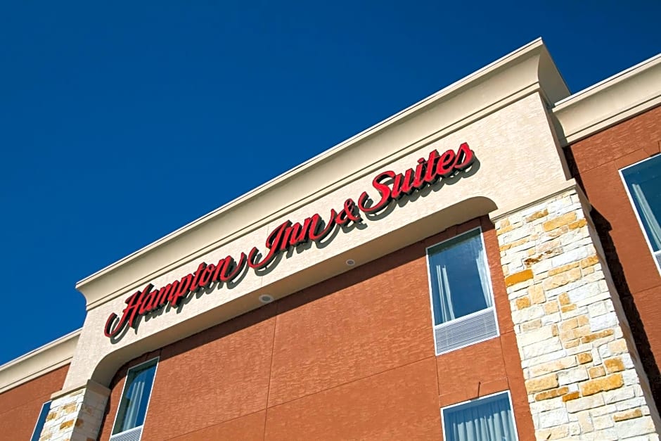 Hampton Inn & Suites Winnie