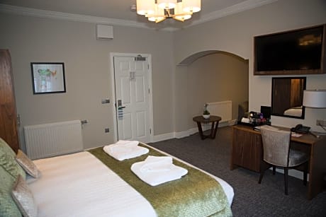 Suite with Double Bed and Sofabed