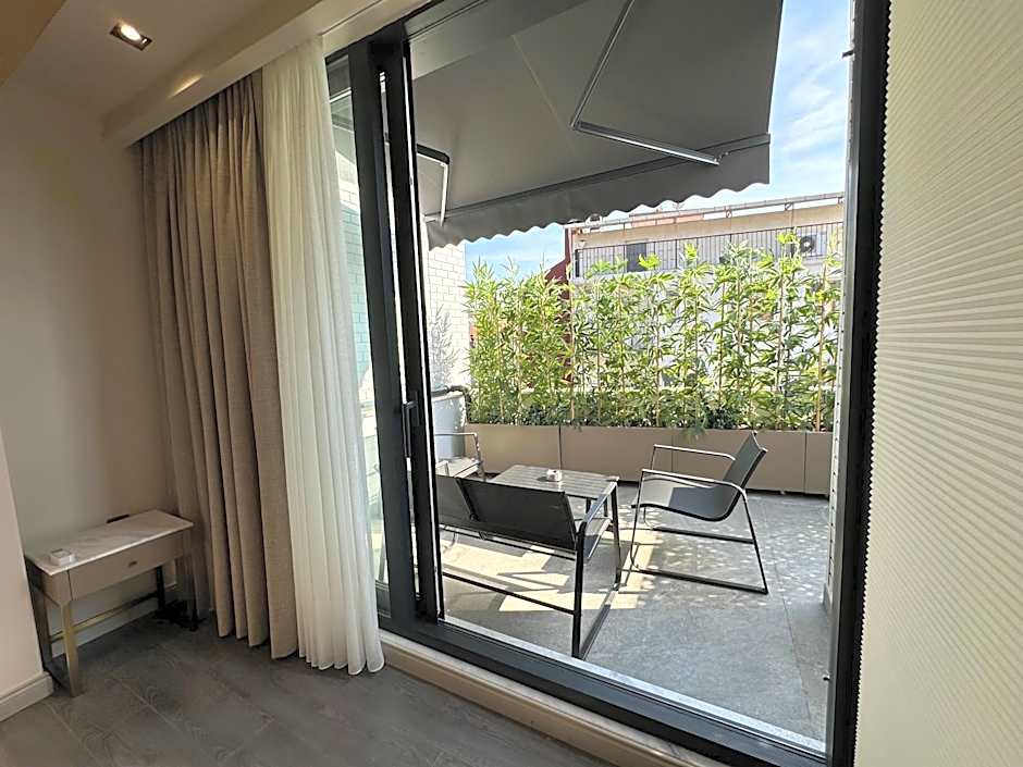 Smart and Simple Hotel Karakoy