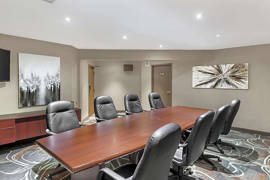 Best Western Plus Rose City Suites