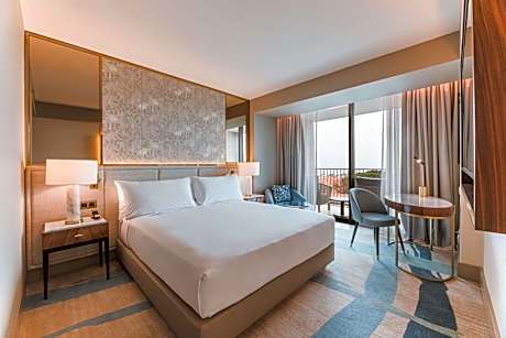 Cascais Premium King Room with Balcony and Ocean View