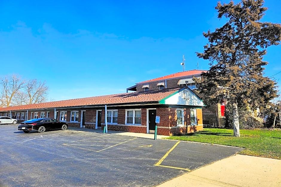 Manor Motel By OYO Near Oak Brook Chicago Westchester