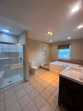 Suite with Spa Bath