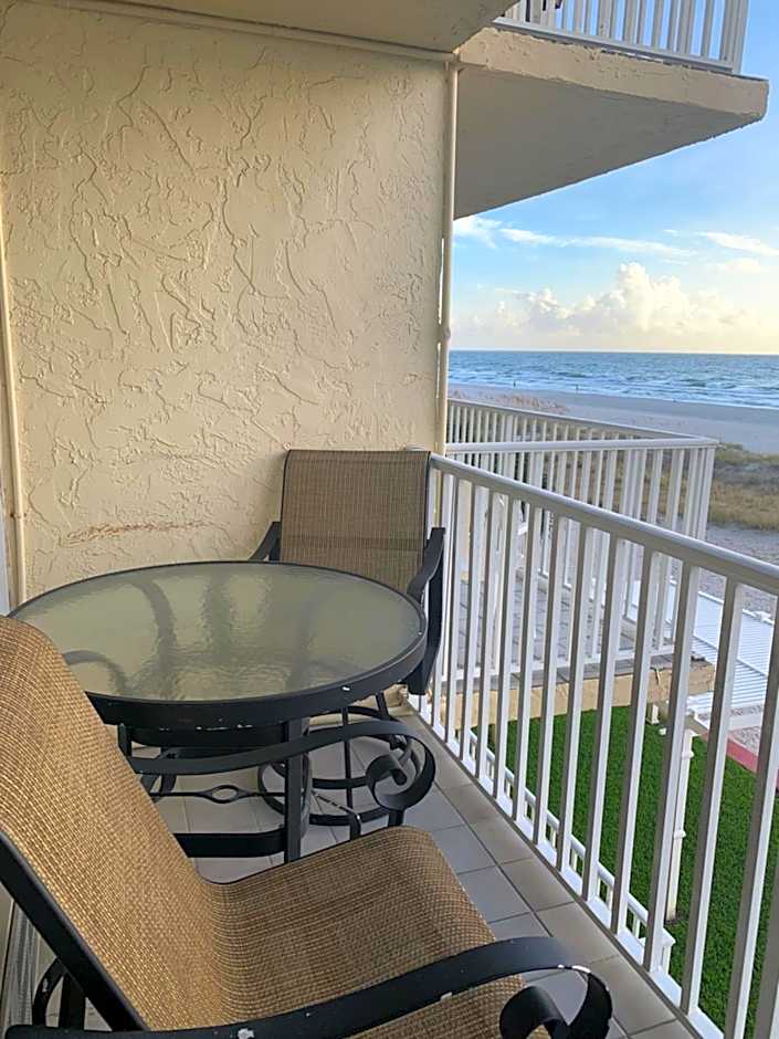 Island Inn unit 315
