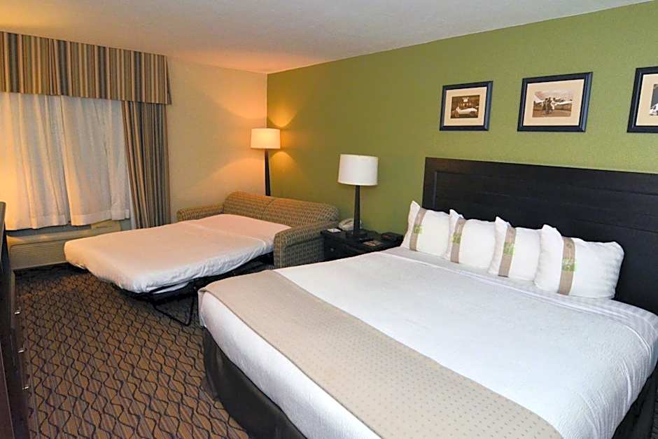 Holiday Inn Edison at Midtown By IHG