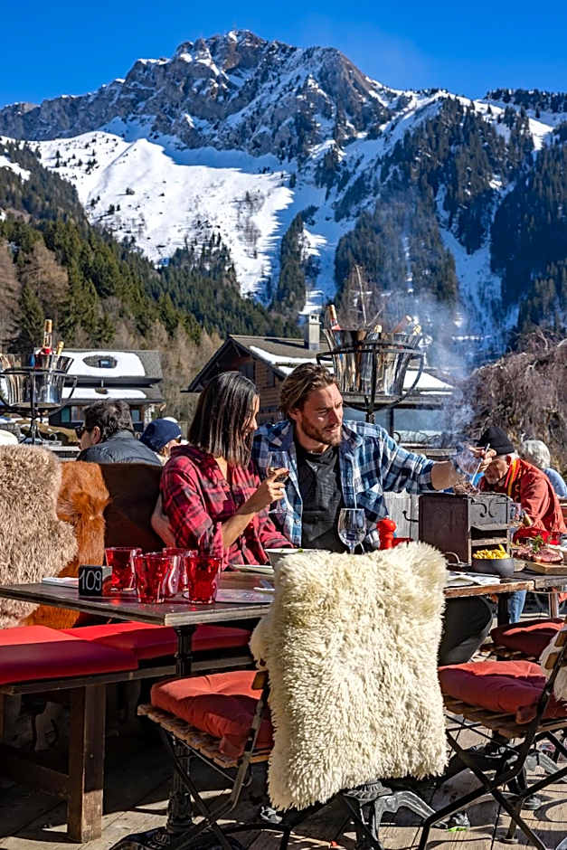 Le Coucou Hotel Restaurant & Lounge-Bar