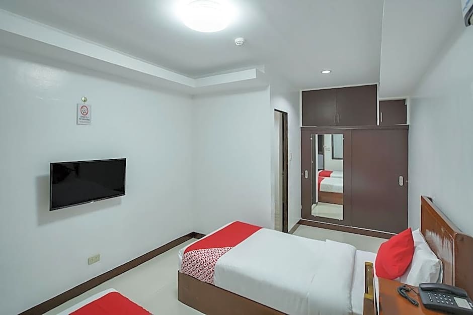 OYO 459 Offshore Hotel