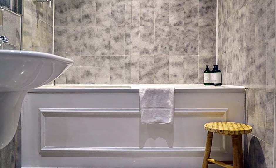 Europa House Apartments