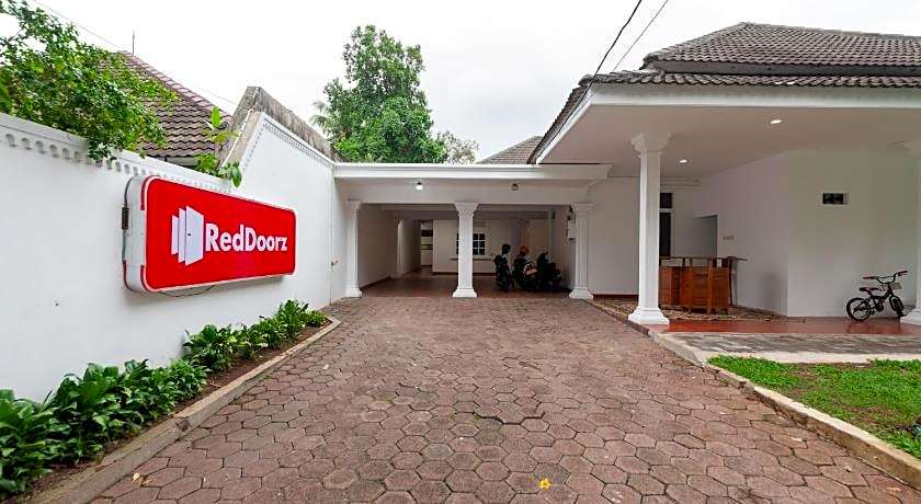 RedDoorz @ Kemang Dalam
