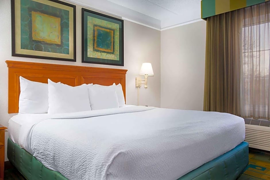La Quinta by Wyndham Austin Southwest