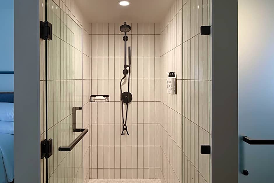 Monterey Beach Hotel, a Tribute Portfolio Hotel