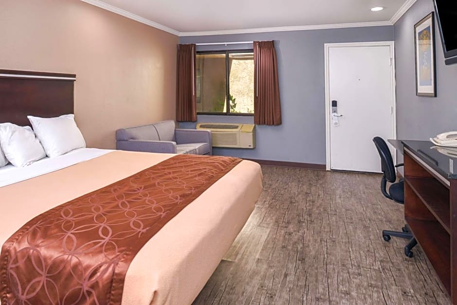Americas Best Value Laguna Inn and Suites