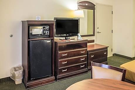 King Room - Non-Smoking