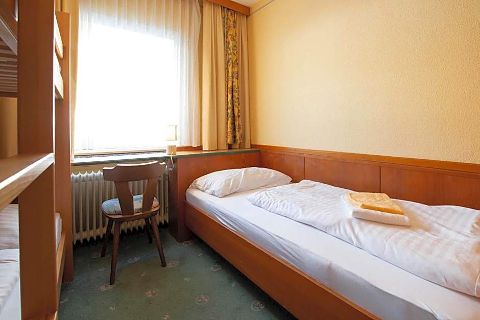 Mountain Hotel & Hostel