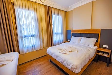 Classic Quadruple Room