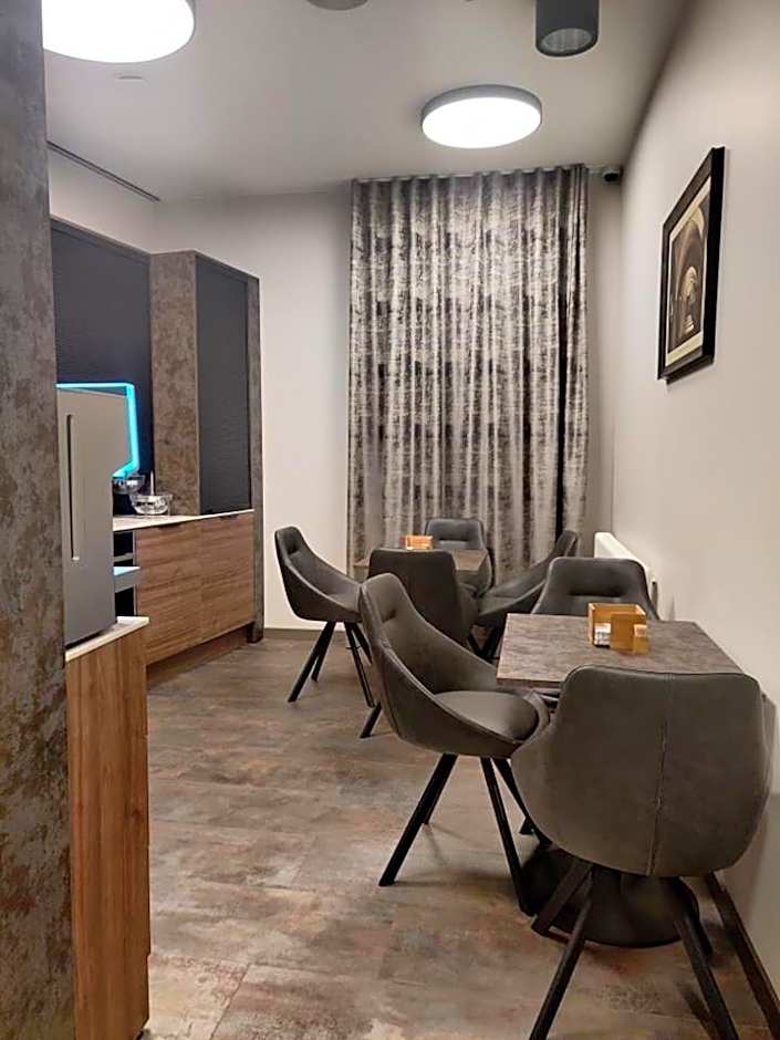Vvinn Hotel