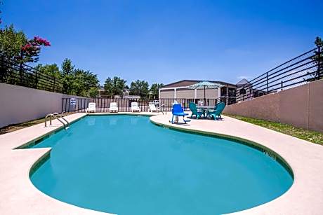 Super 8 by Wyndham Augusta